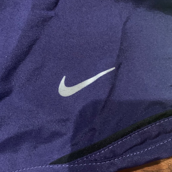 Matching Nike Running Jacket + Shorts - Picture 9 of 12